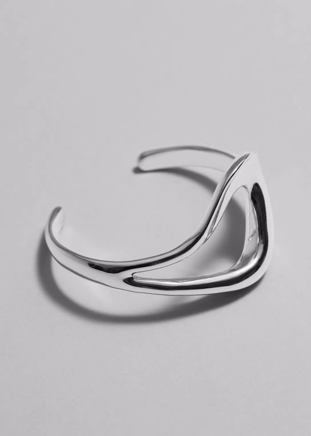 & Other Stories Bracelet Fluide Sculptural Argenté Store