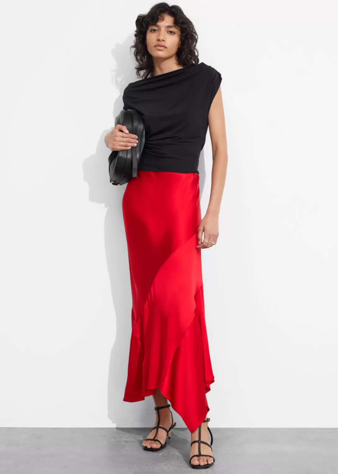 & Other Stories Jupe Midi Asymétrique En Satin Rouge Best Sale