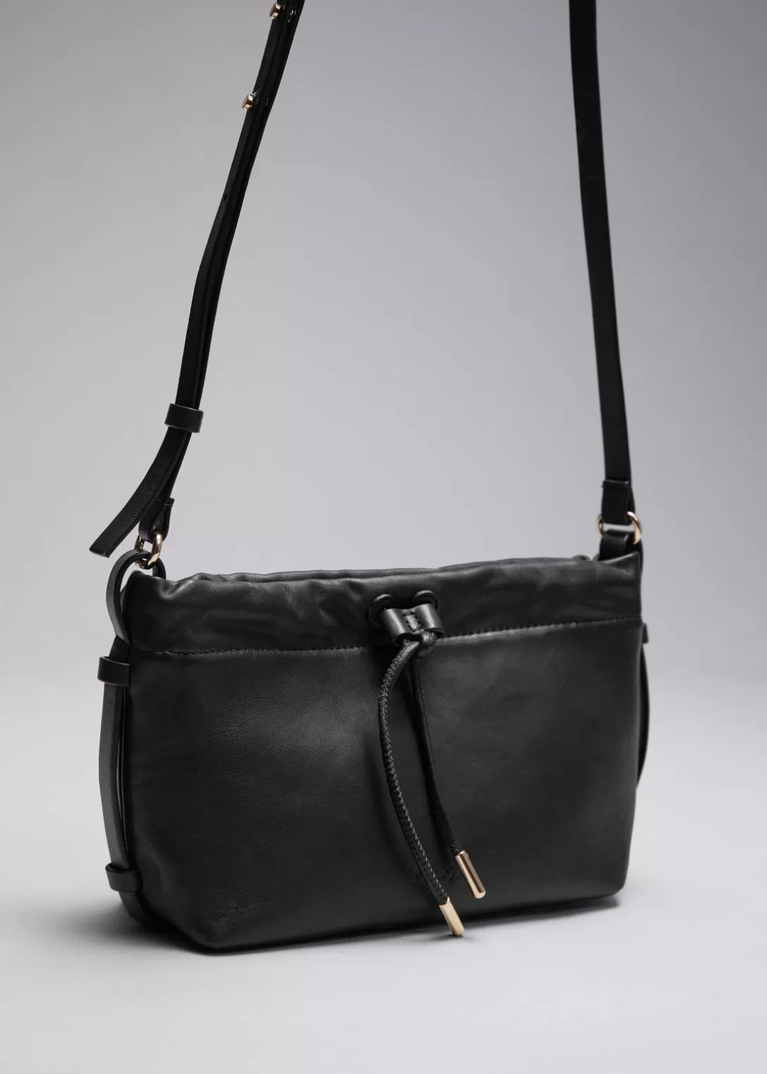 & Other Stories Petit Sac Porté épaule En Cuir à Cordon De Serrage Noir Best