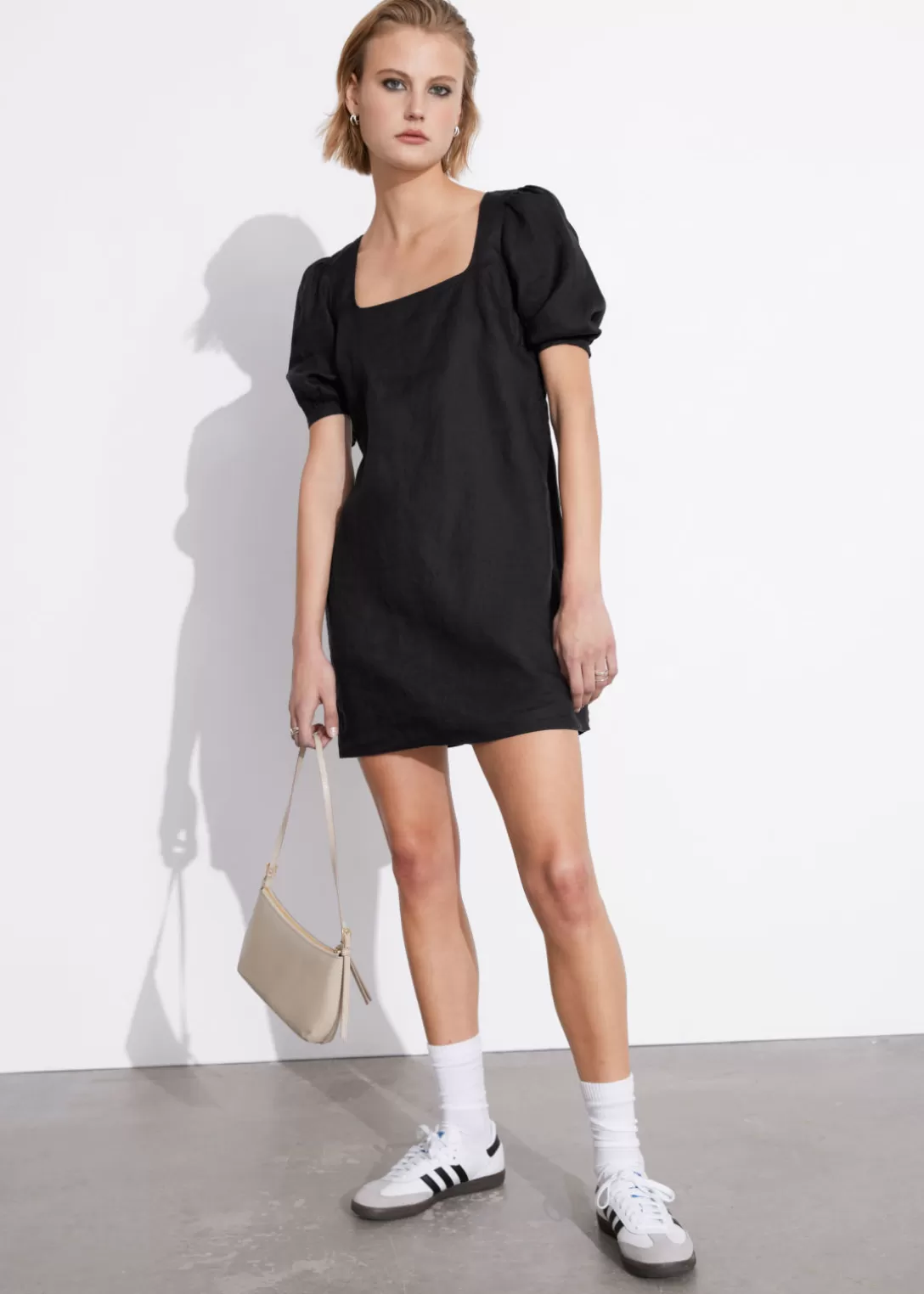 & Other Stories Robe Courte En Lin Noir Clearance