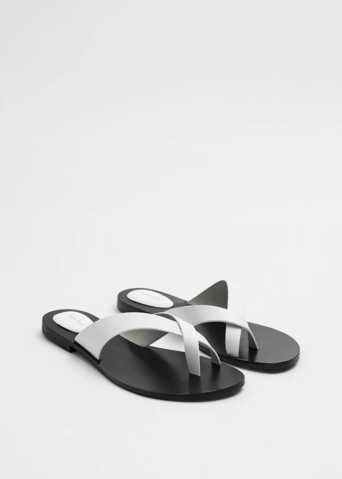 & Other Stories Tongs En Cuir Sale